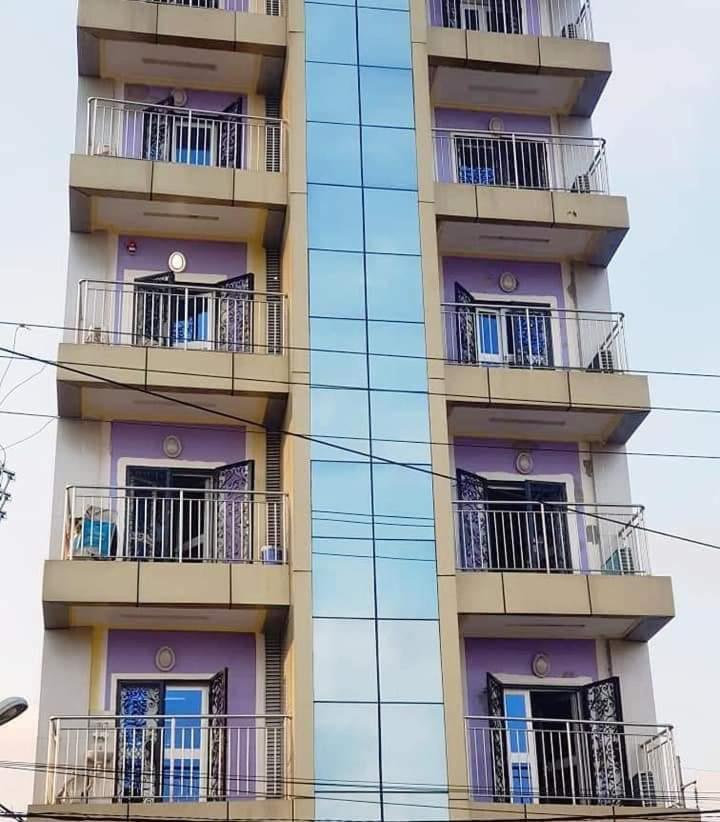 Palace Des Rois Douala Exterior foto